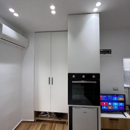 Luxury Apartment In Blloku Area Tirana Bagian luar foto