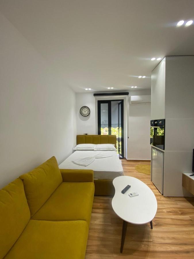 Luxury Apartment In Blloku Area Tirana Bagian luar foto
