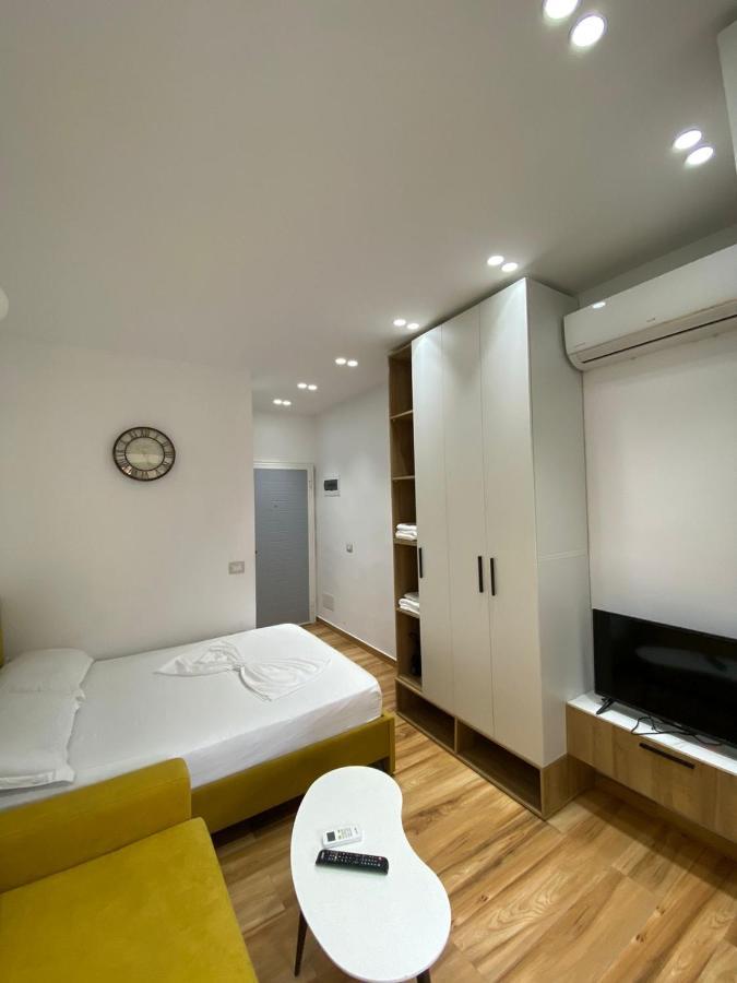 Luxury Apartment In Blloku Area Tirana Bagian luar foto